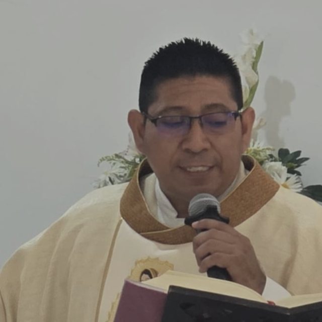 Pbro. Julio Andrés Pérez Guexpal, Vicario parroquial