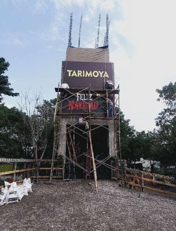 El campanario en Navidad